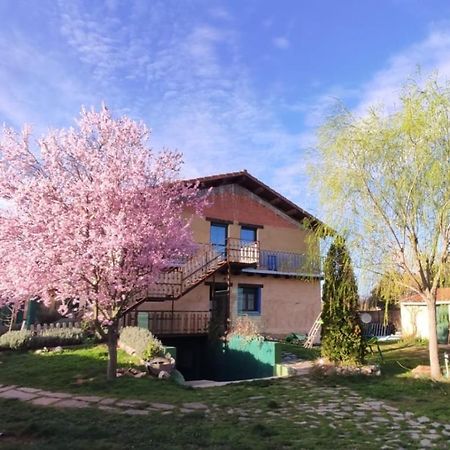 Albergue De Peregrinos Casa Flor Murias de Rechivaldo Exteriér fotografie